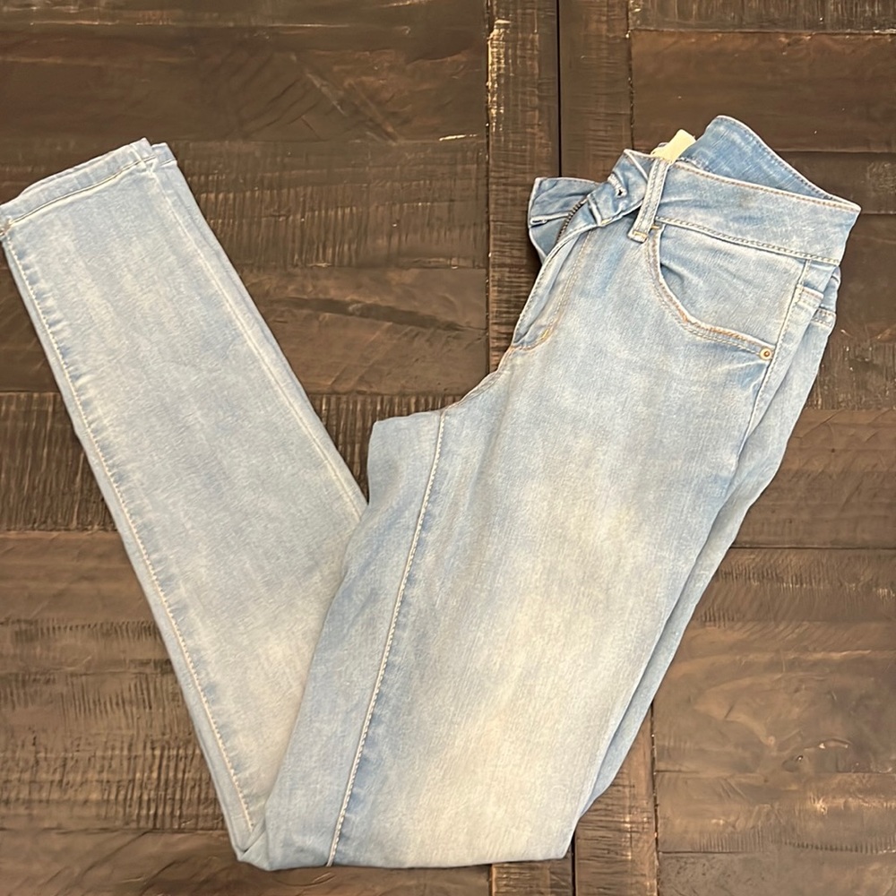 Garage high waist jegging in light wash size 3